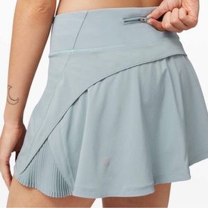 Lululemon play off the pleats skirt